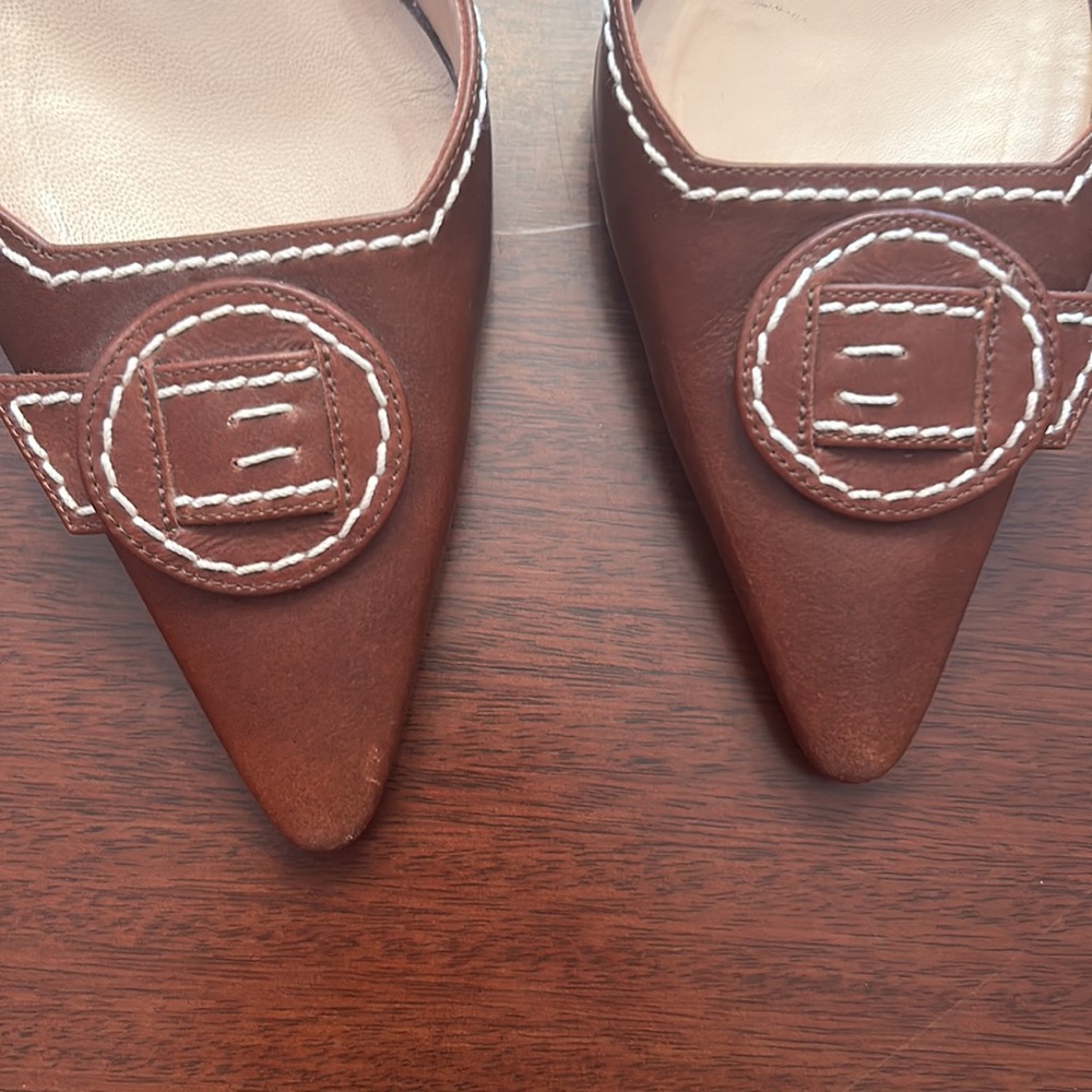 Manolo Blahnik Brown Leather Heels with Pointed Toe- Excellent Condition. - Picture 3 of 7